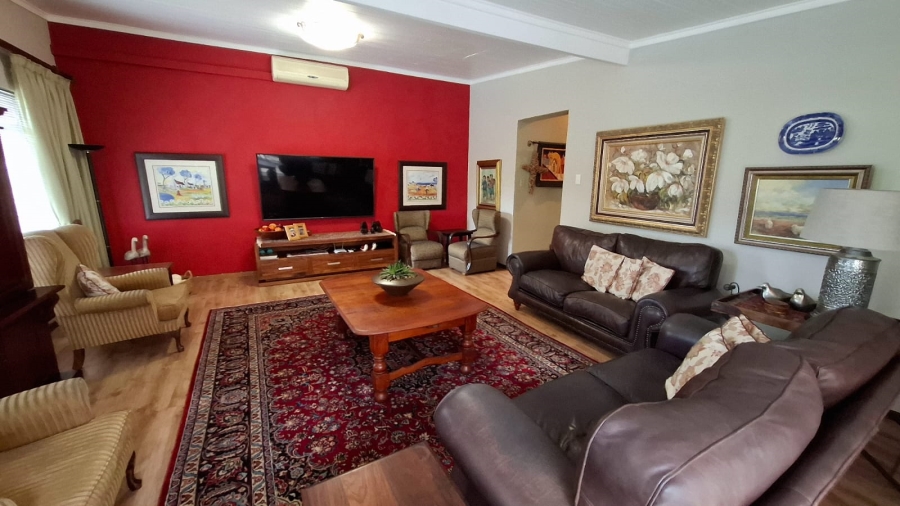 5 Bedroom Property for Sale in Doringkruin North West